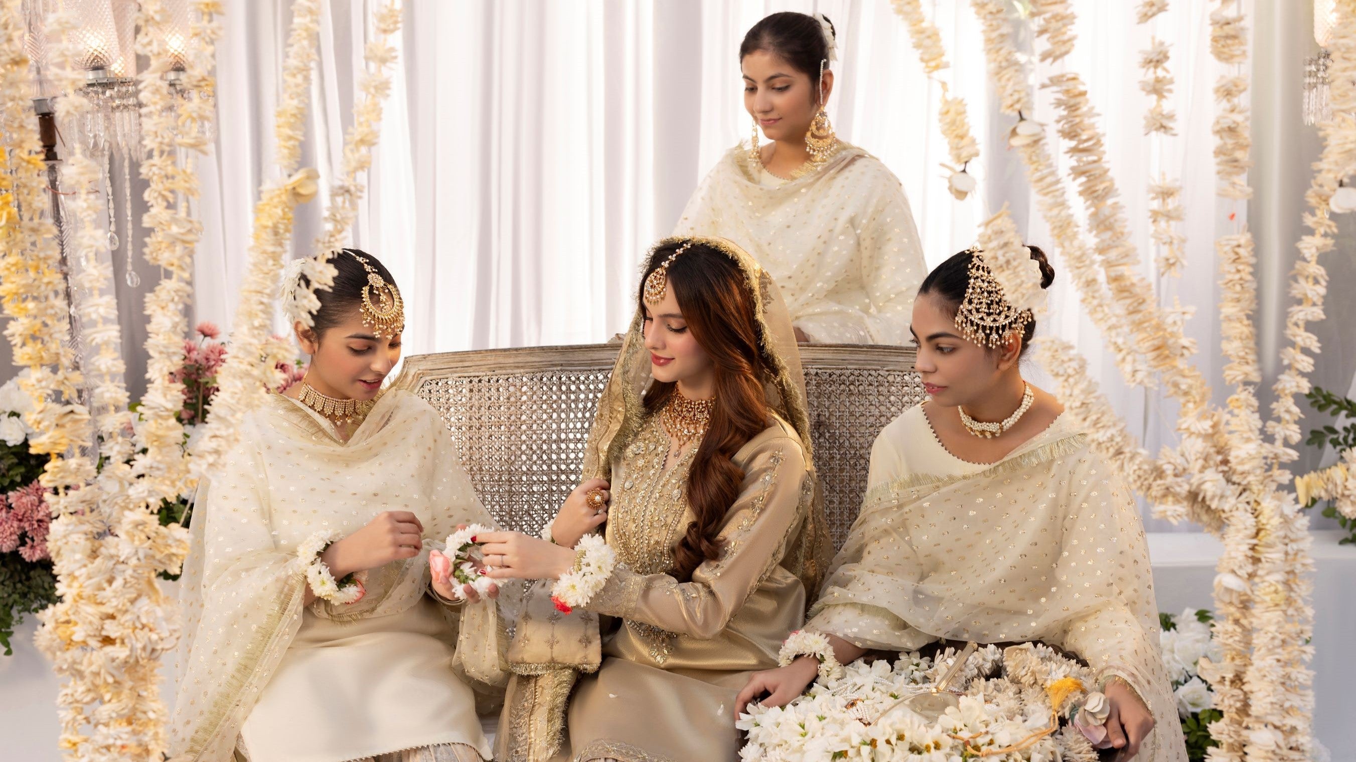 Bridal Pakistani Wedding Dresses With Prices Online