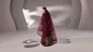 Why Silk Maxi Dresses in Pakistan Are the Top Trend for 2026