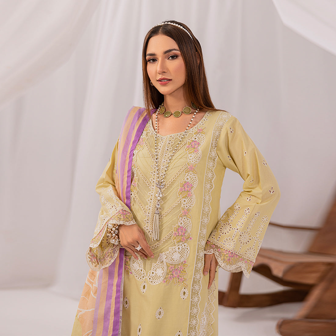 ZR-2430-B Zahra Rubab Chikan Kaari