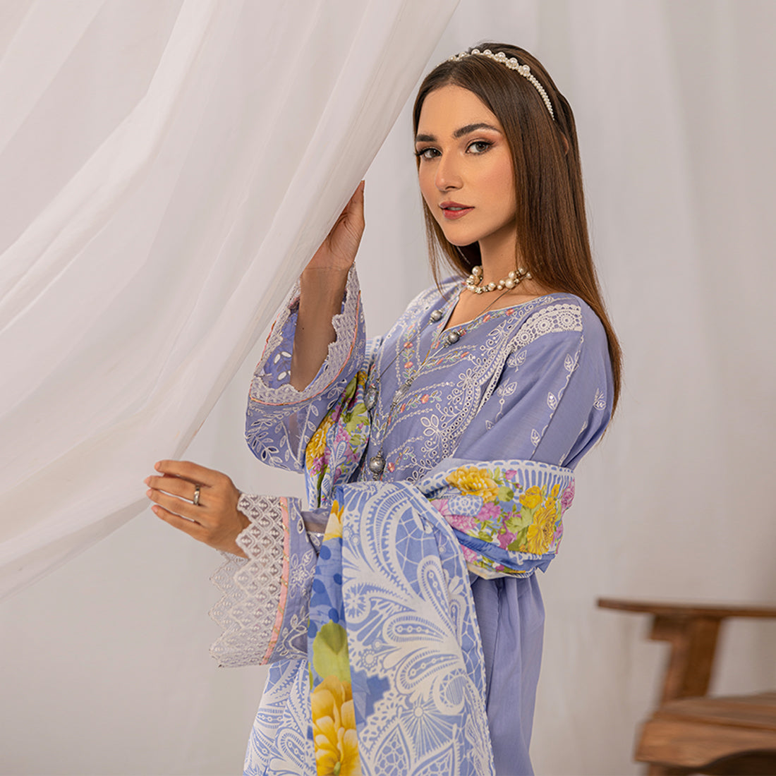 ZR-2427-A Zahra Rubab Chikan Kaari