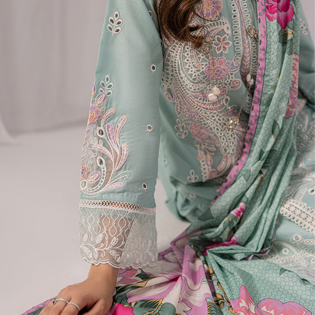 ZR-2428-B Zahra Rubab Chikan Kaari