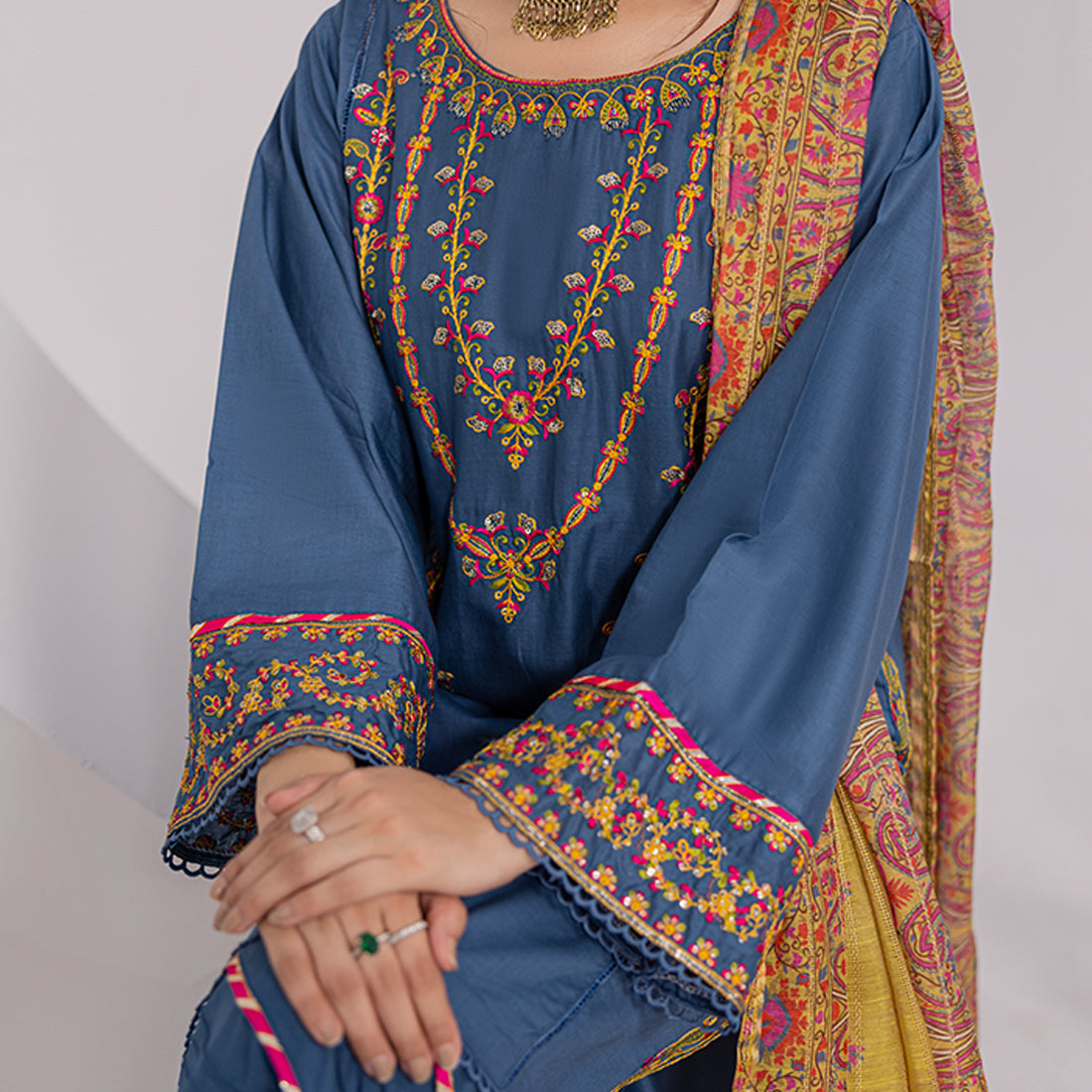ZR-2426-B Zahra Rubab Chikan Kaari