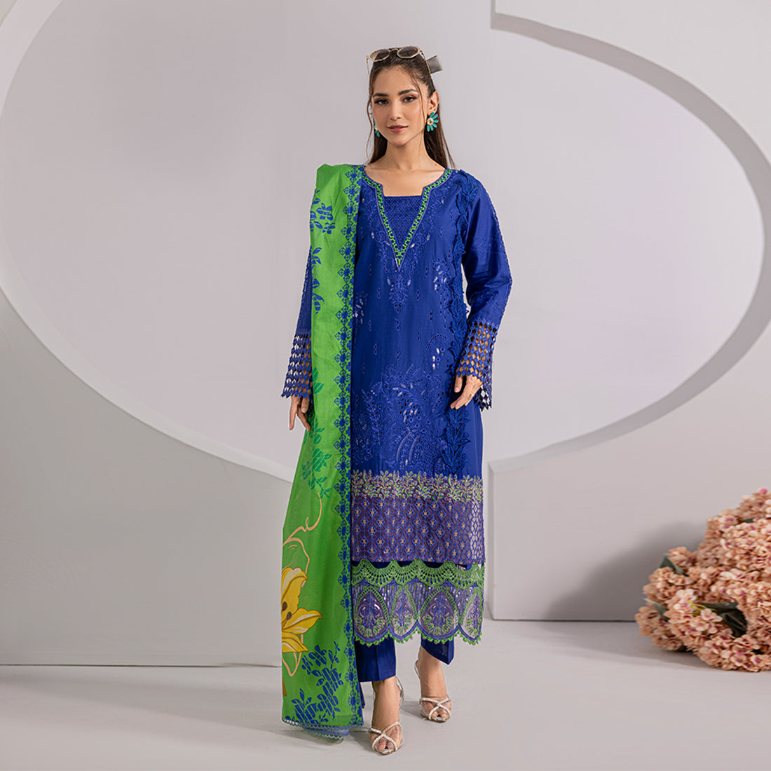 ZR-2432-A Zahra Rubab Chikan Kaari