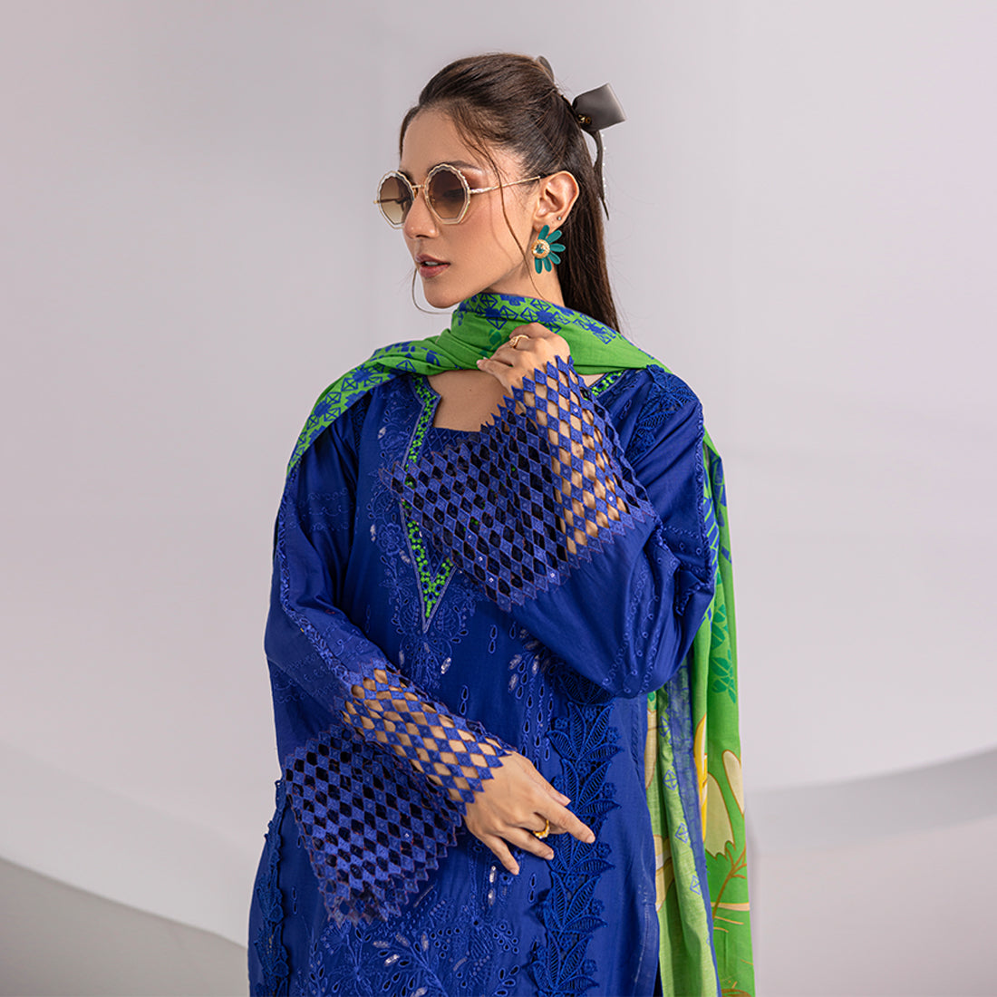 ZR-2432-A Zahra Rubab Chikan Kaari