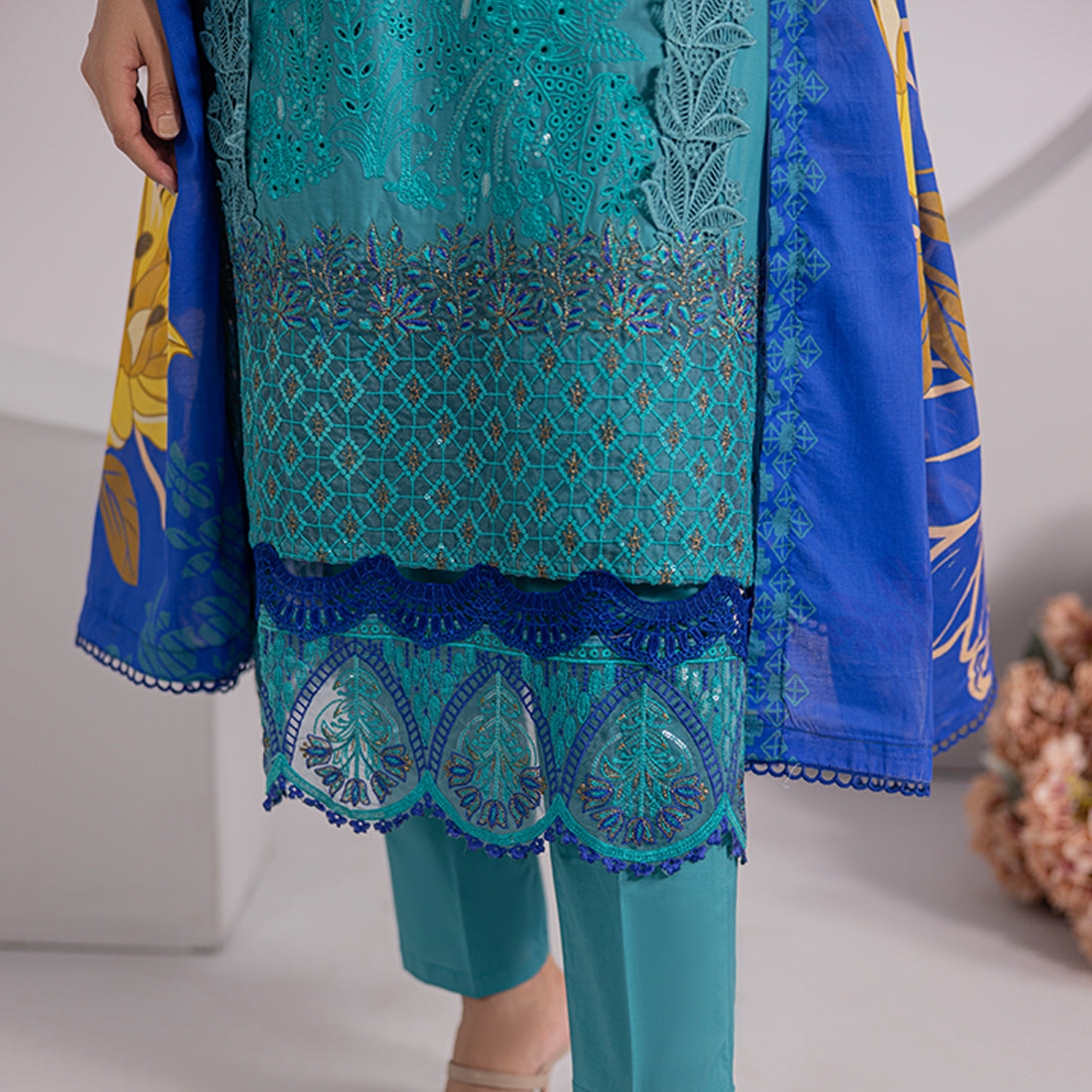 ZR-2432-B Zahra Rubab Chikan Kaari