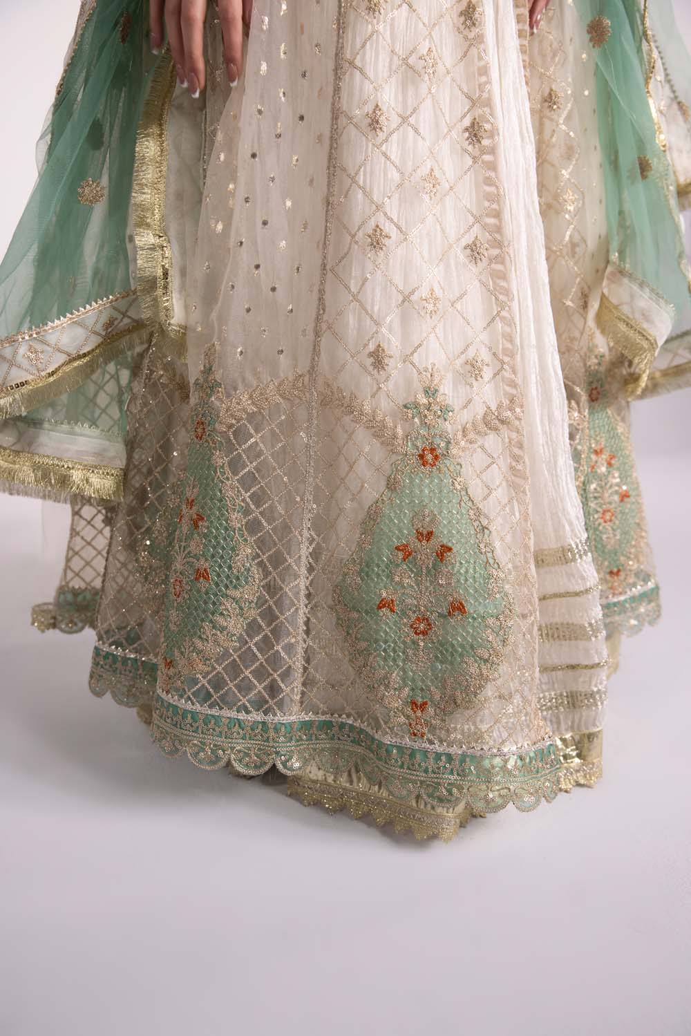 ZR-2404 | FEROZA Zahra Rubab