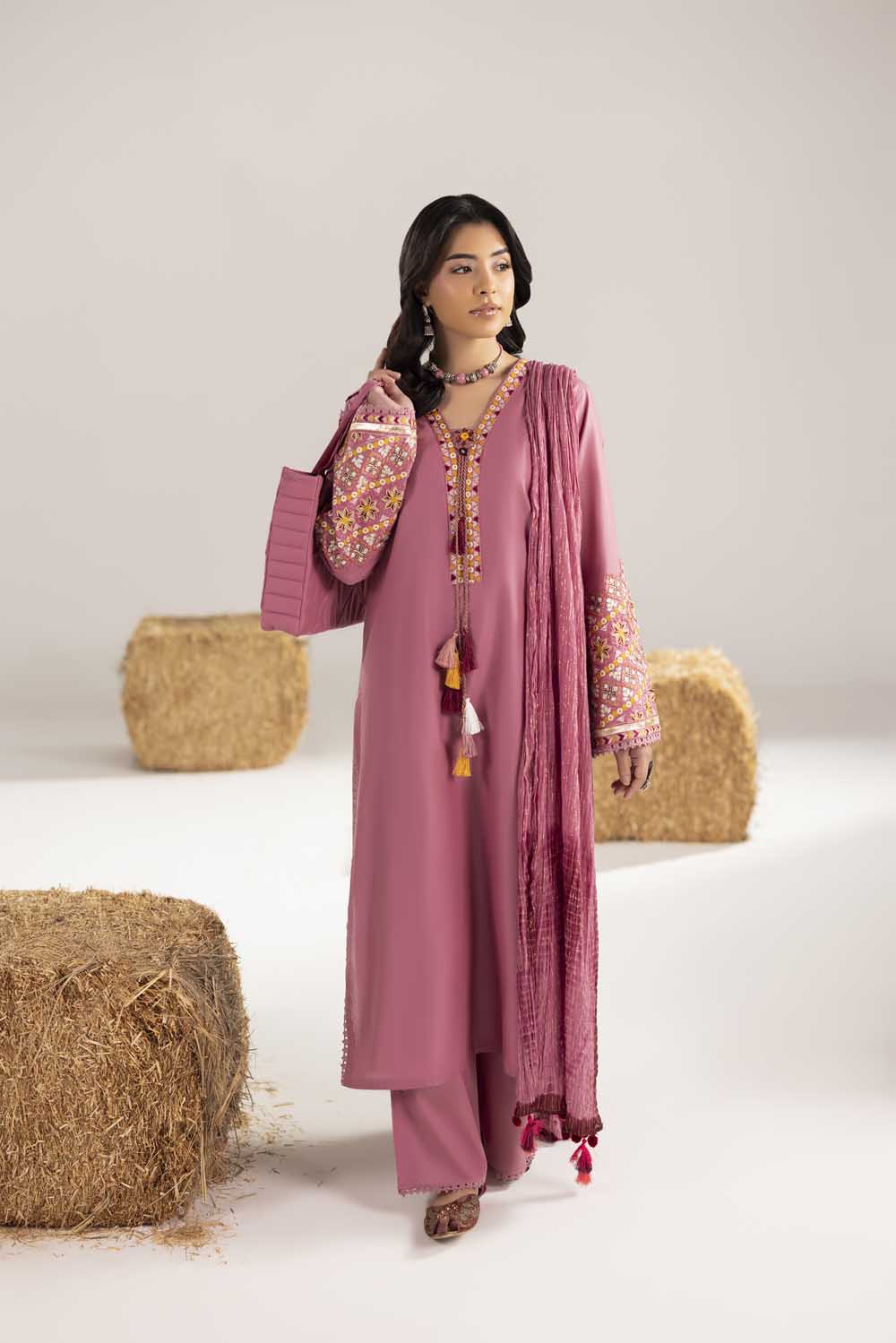 ZR-2616 | CORAL PINK Zahra Rubab