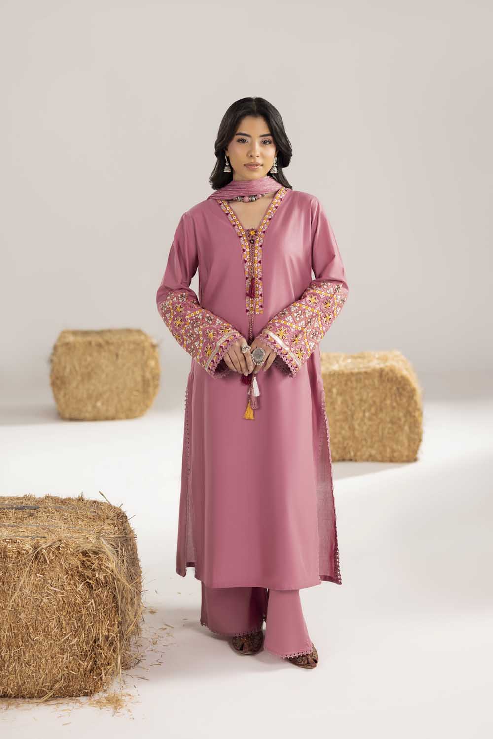ZR-2616 | CORAL PINK Zahra Rubab