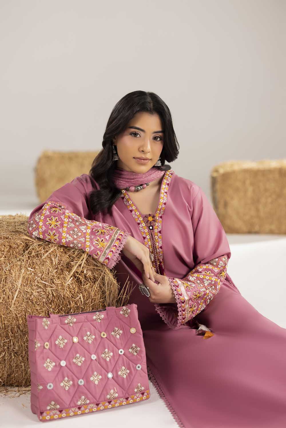 ZR-2616 | CORAL PINK Zahra Rubab