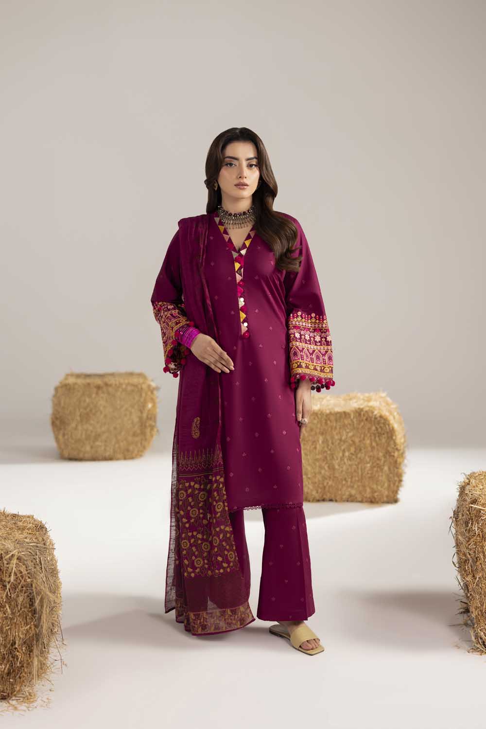 ZR-2611 | MAROON Zahra Rubab