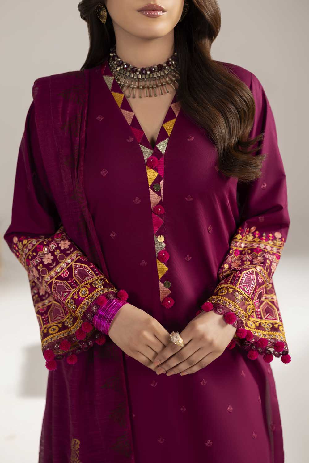 ZR-2611 | MAROON Zahra Rubab