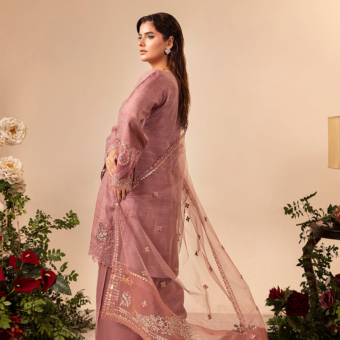 ZR-2527 | BLUSH Zahra Rubab