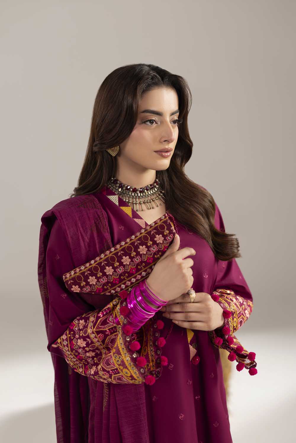 ZR-2611 | MAROON Zahra Rubab