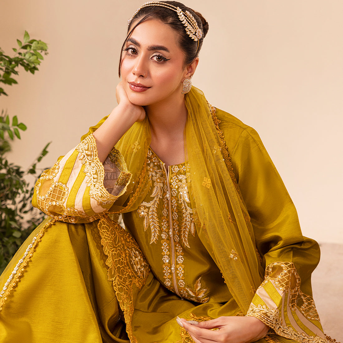 ZR-2527 | GOLD Zahra Rubab