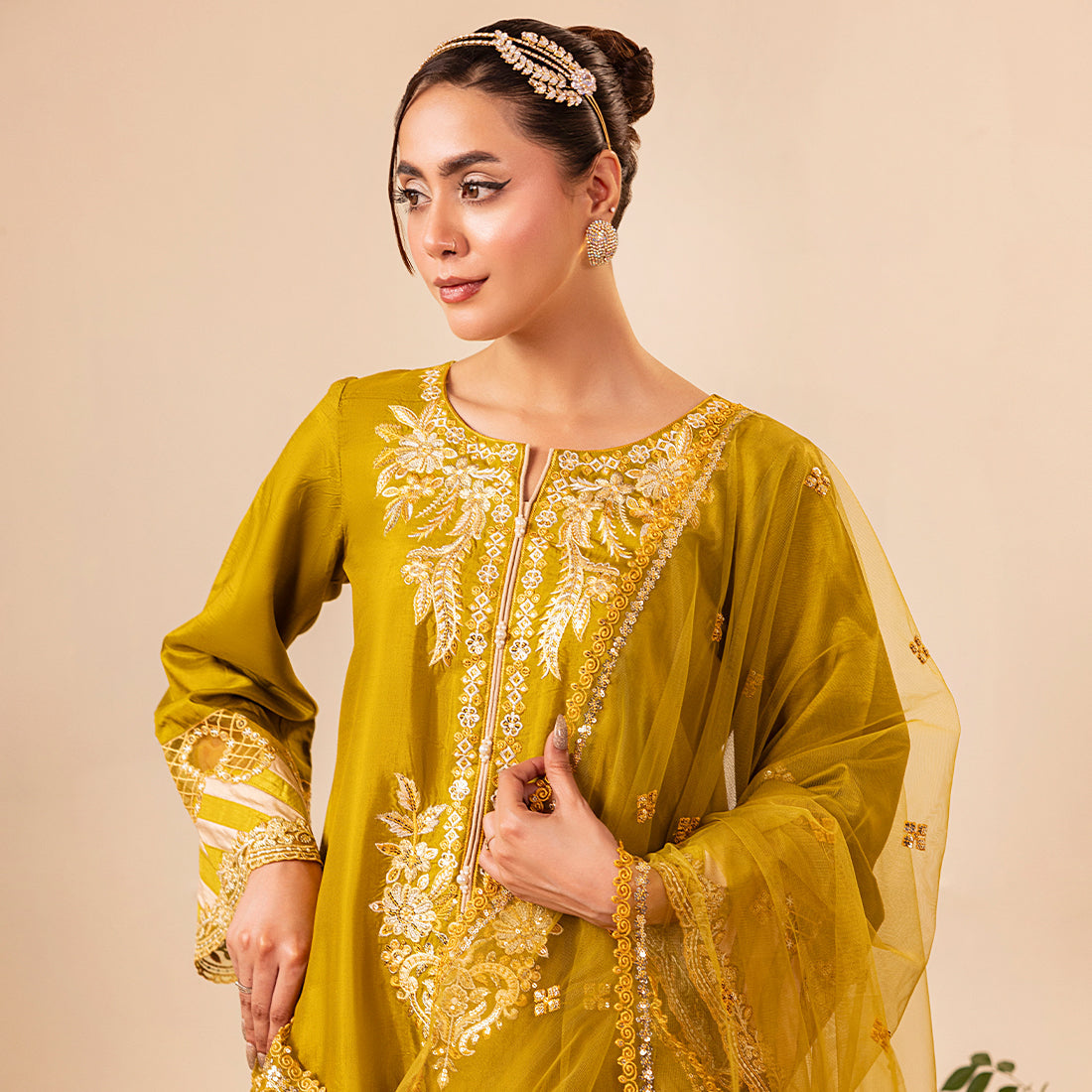 ZR-2527 | GOLD Zahra Rubab