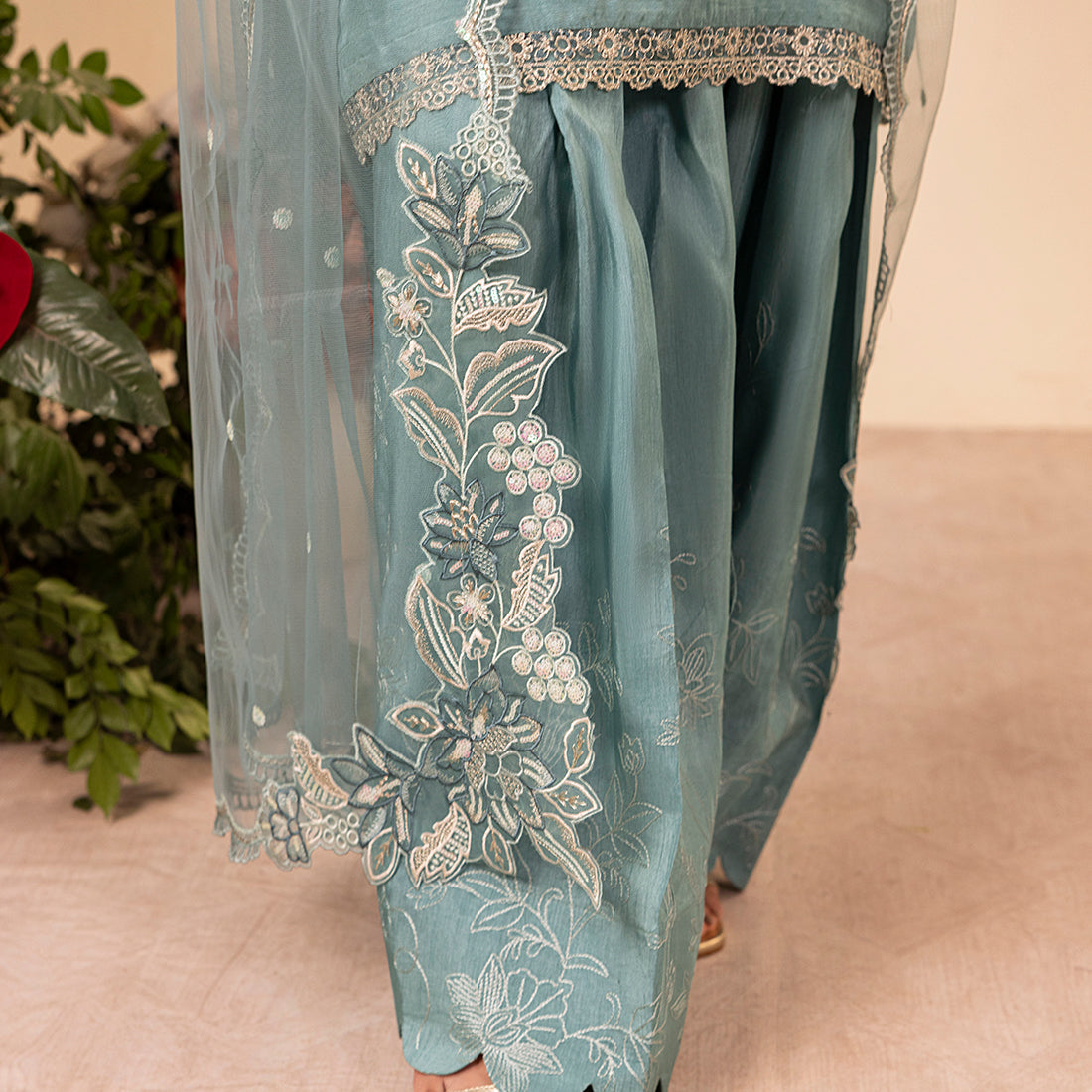 ZR-2531 | OCEAN Zahra Rubab