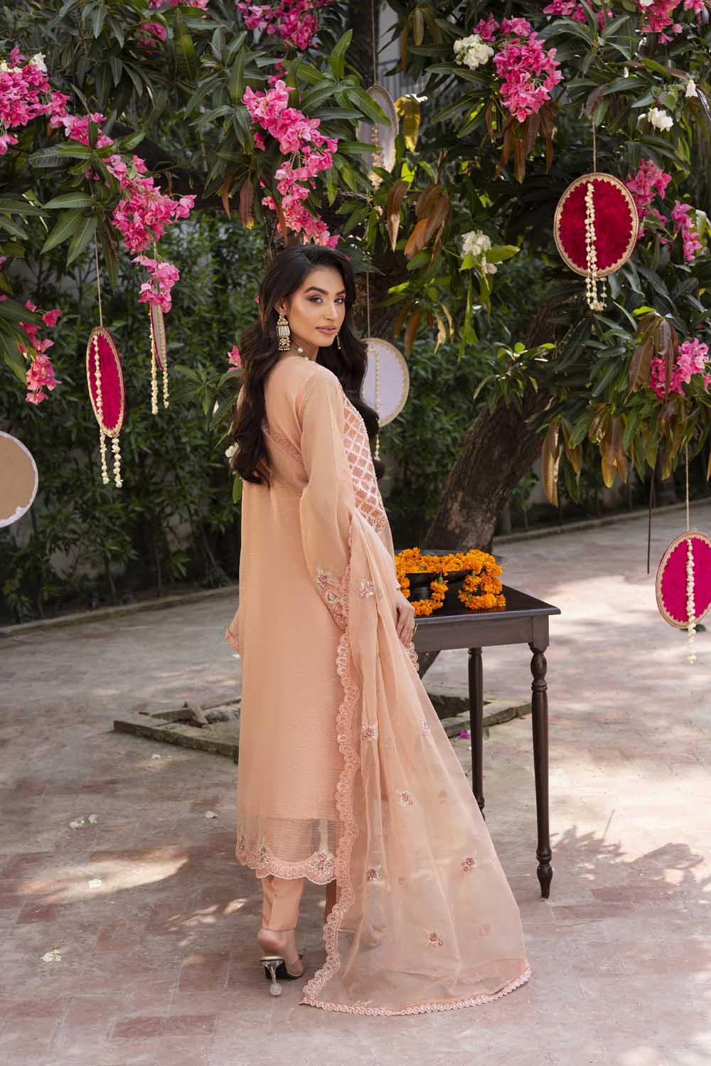 ZR-2545 | ROSE MIST Zahra Rubab