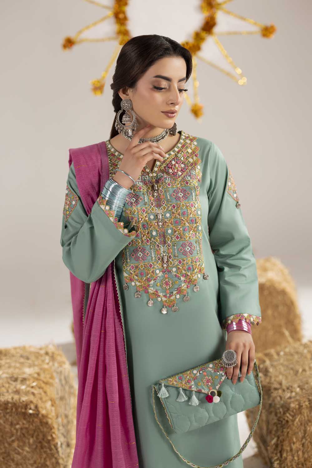 ZR-2615 | AQUA Zahra Rubab