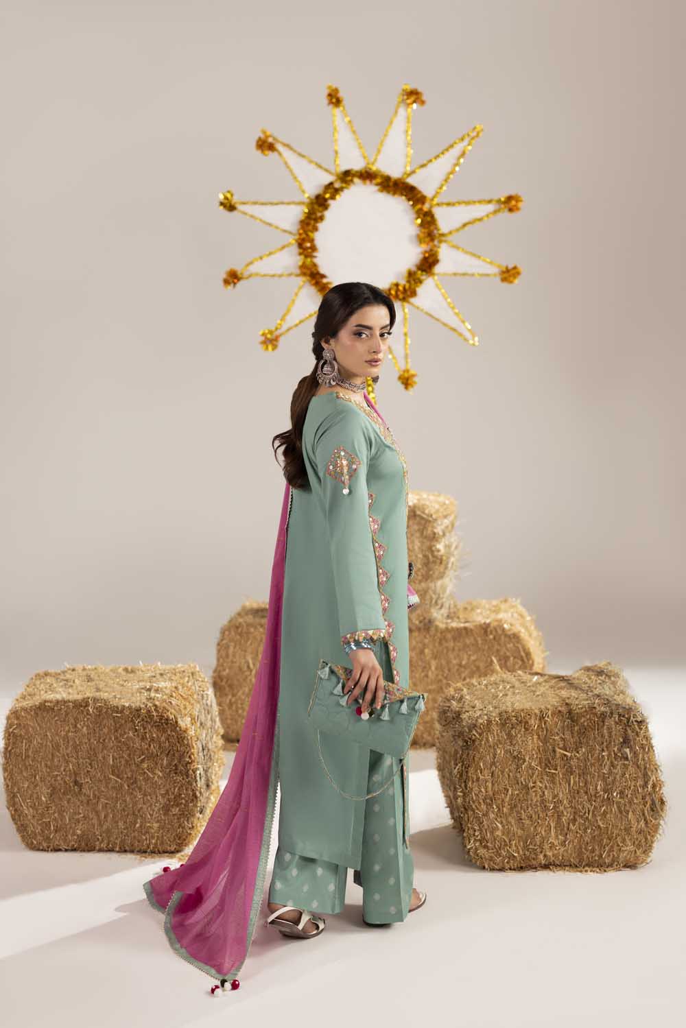 ZR-2615 | AQUA Zahra Rubab