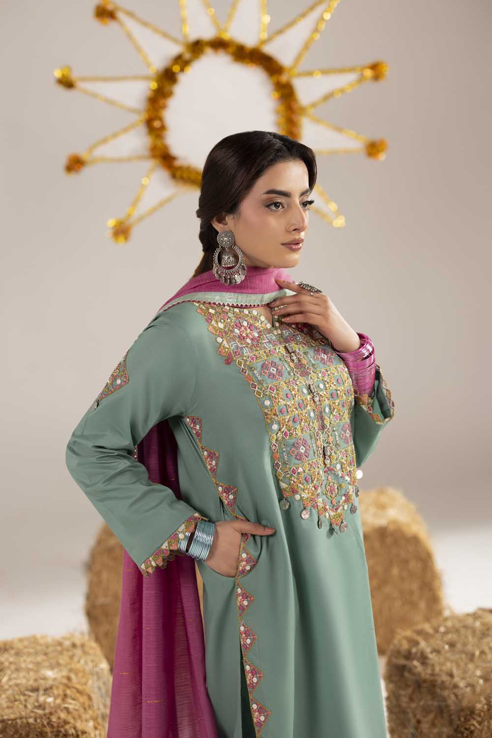 ZR-2615 | AQUA Zahra Rubab