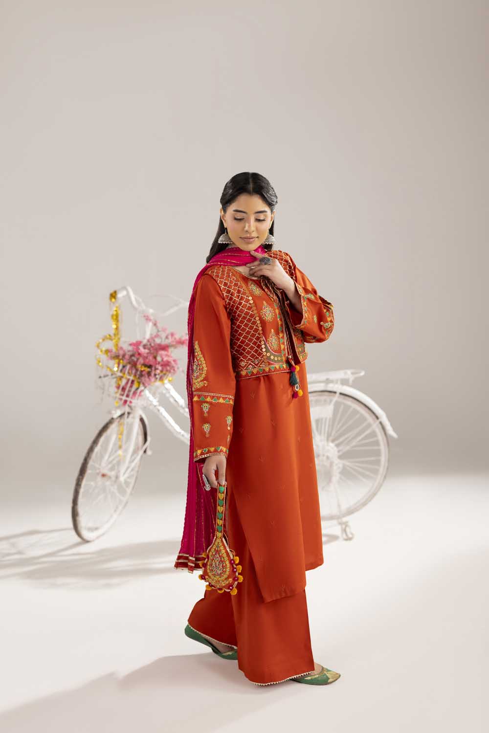 ZR-2613 | RUST Zahra Rubab