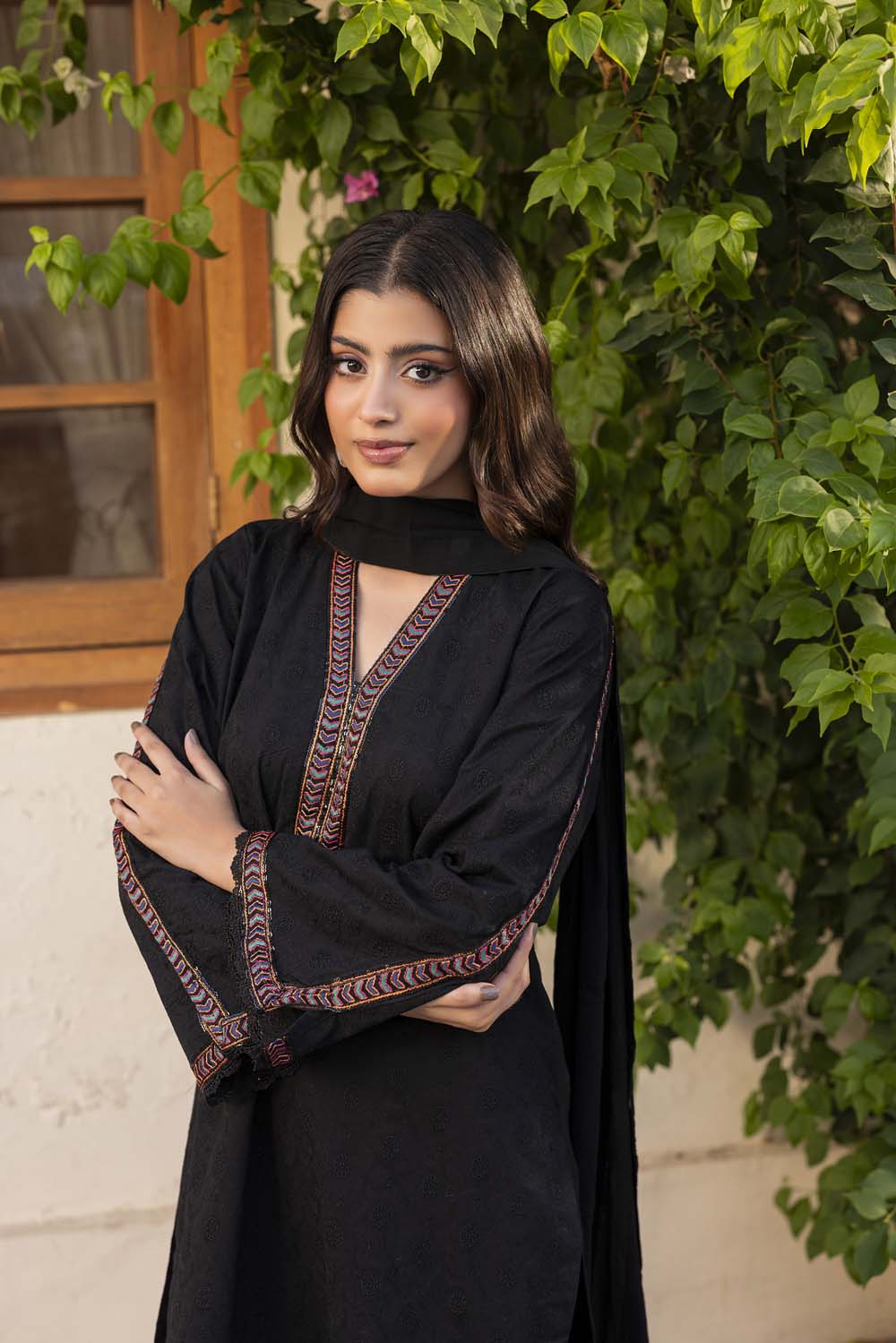 ZR-B001 | BLACK Zahra Rubab