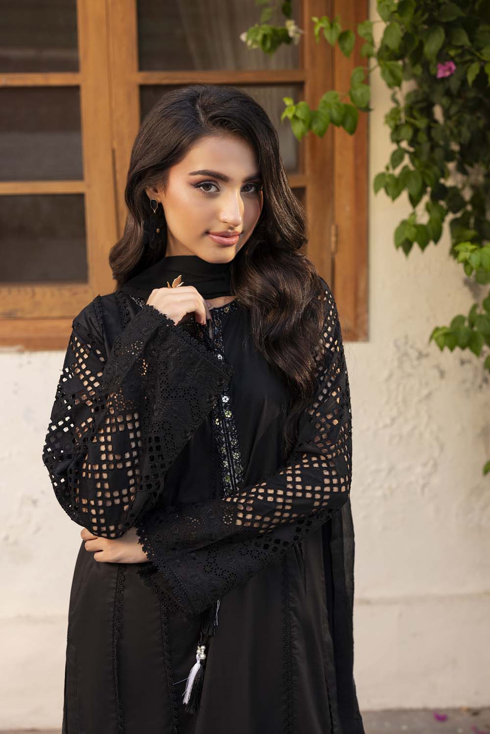 ZR-B005 | BLACK Zahra Rubab
