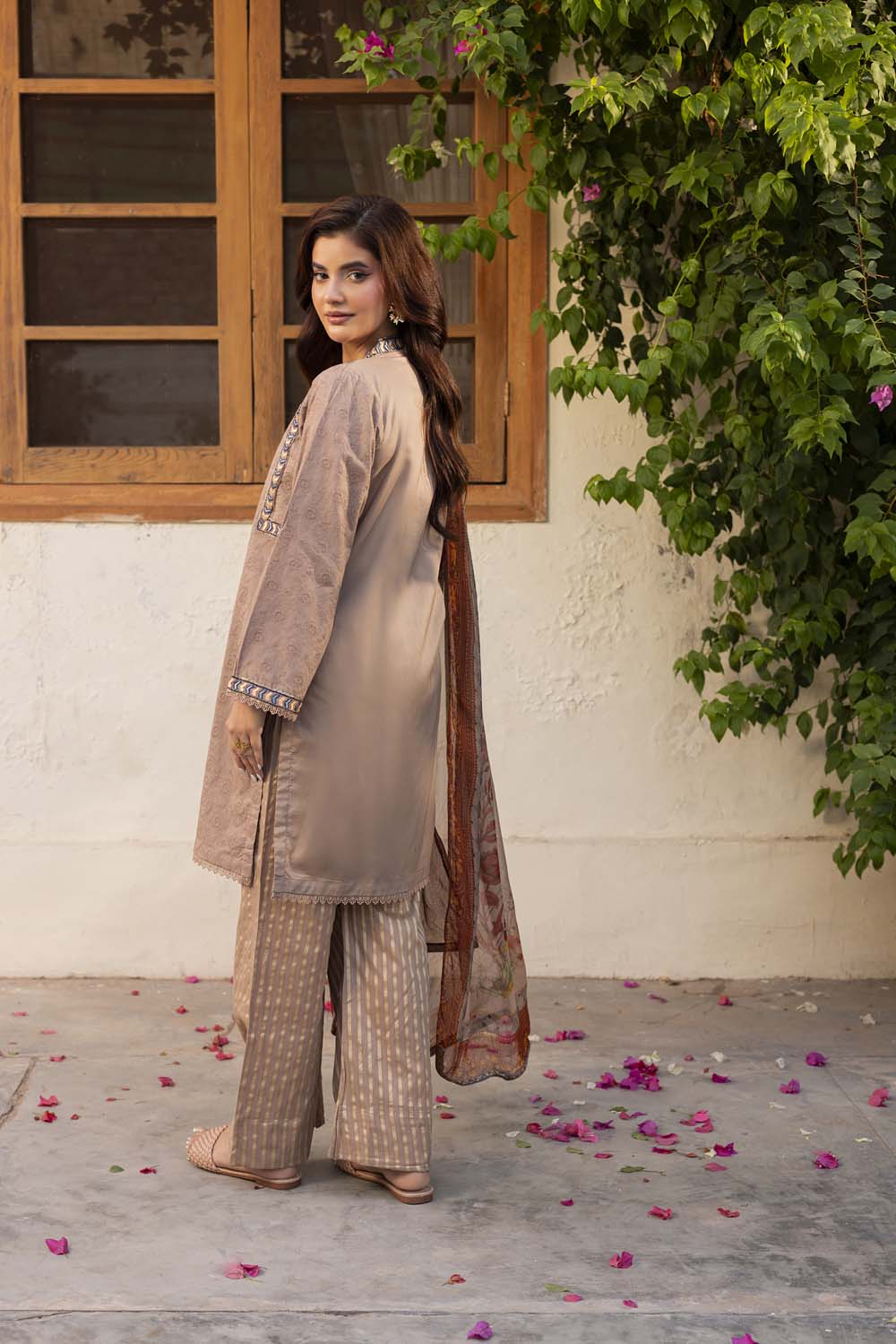 ZR-B007 | BEIGE Zahra Rubab