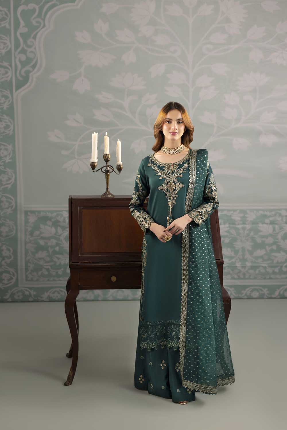 ZR-2556 | EMERALD Zahra Rubab