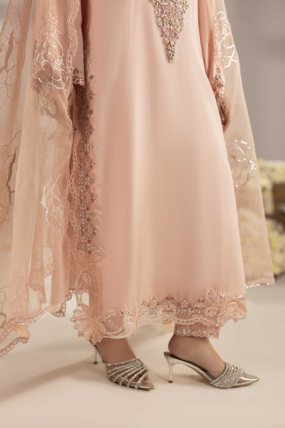 ZR-2601 | BLUSH PINK Zahra Rubab