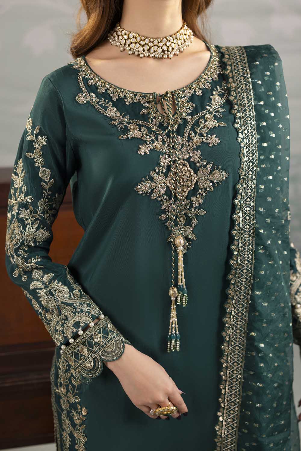 ZR-2556 | EMERALD Zahra Rubab