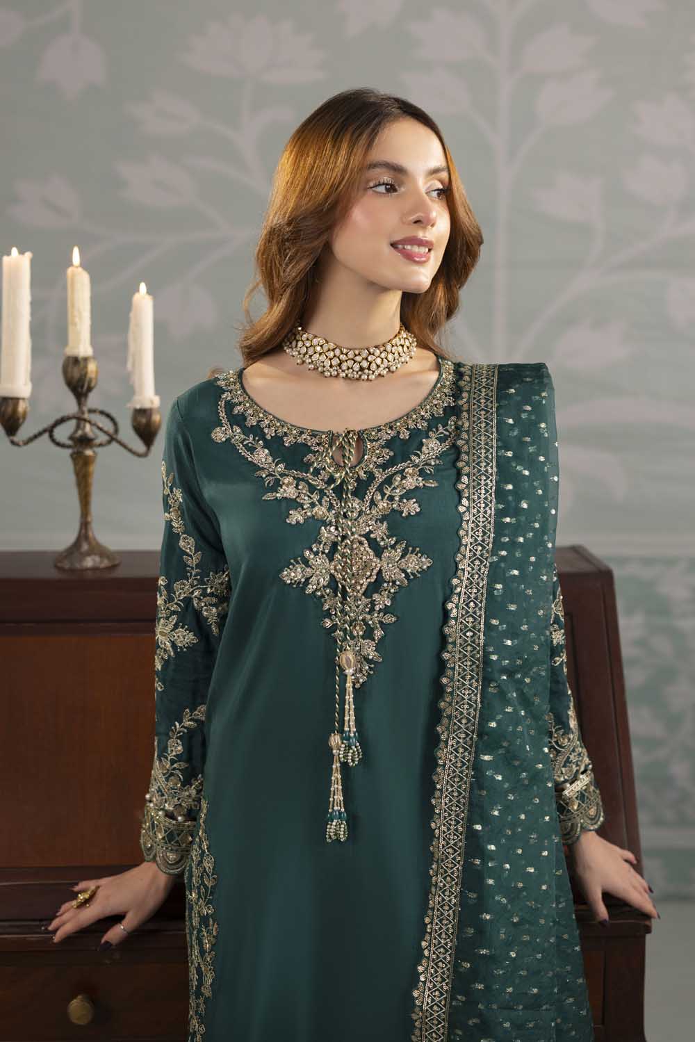 ZR-2556 | EMERALD Zahra Rubab