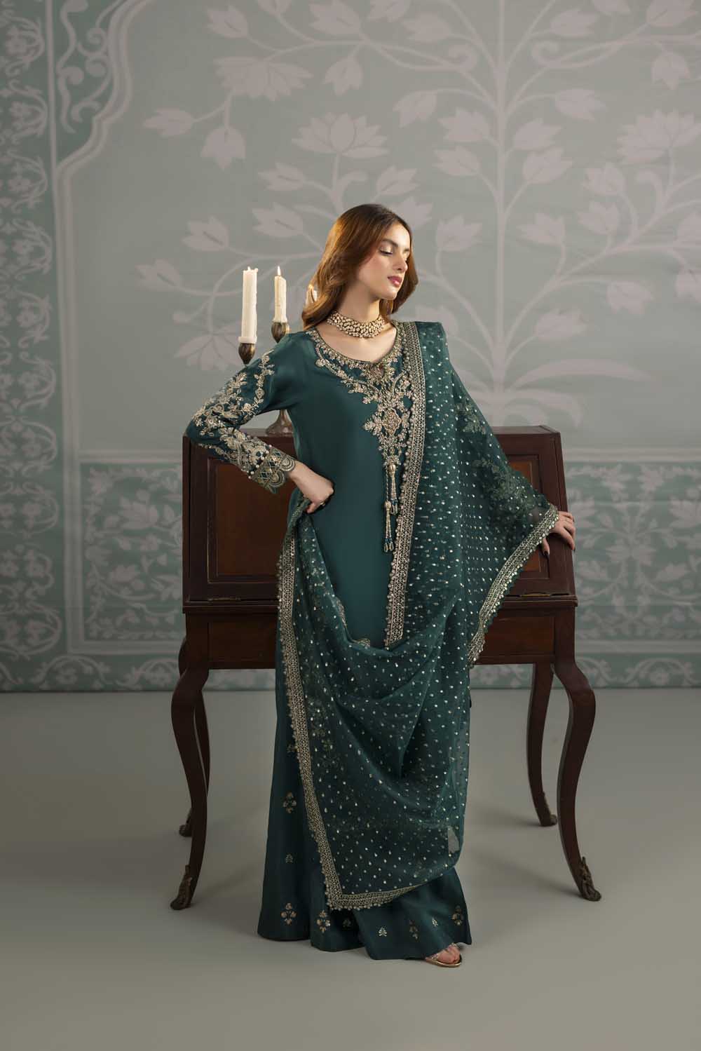ZR-2556 | EMERALD Zahra Rubab