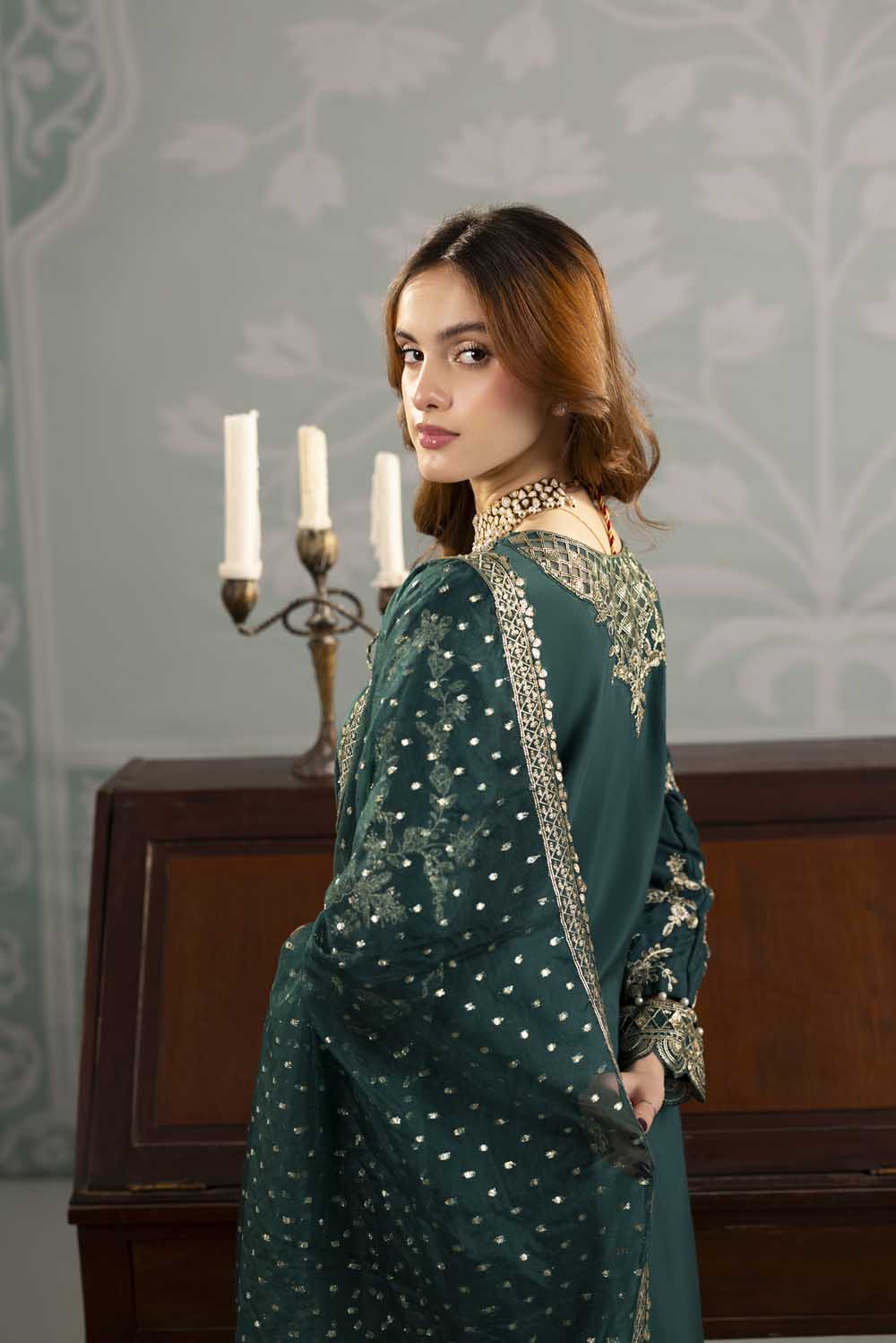 ZR-2556 | EMERALD Zahra Rubab