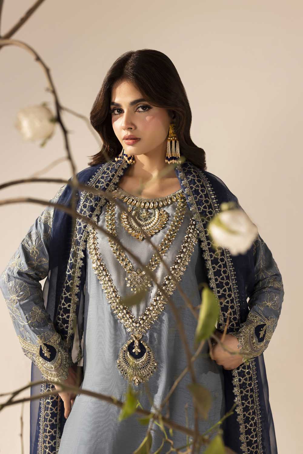 ZR-2609 | ICE BLUE Zahra Rubab