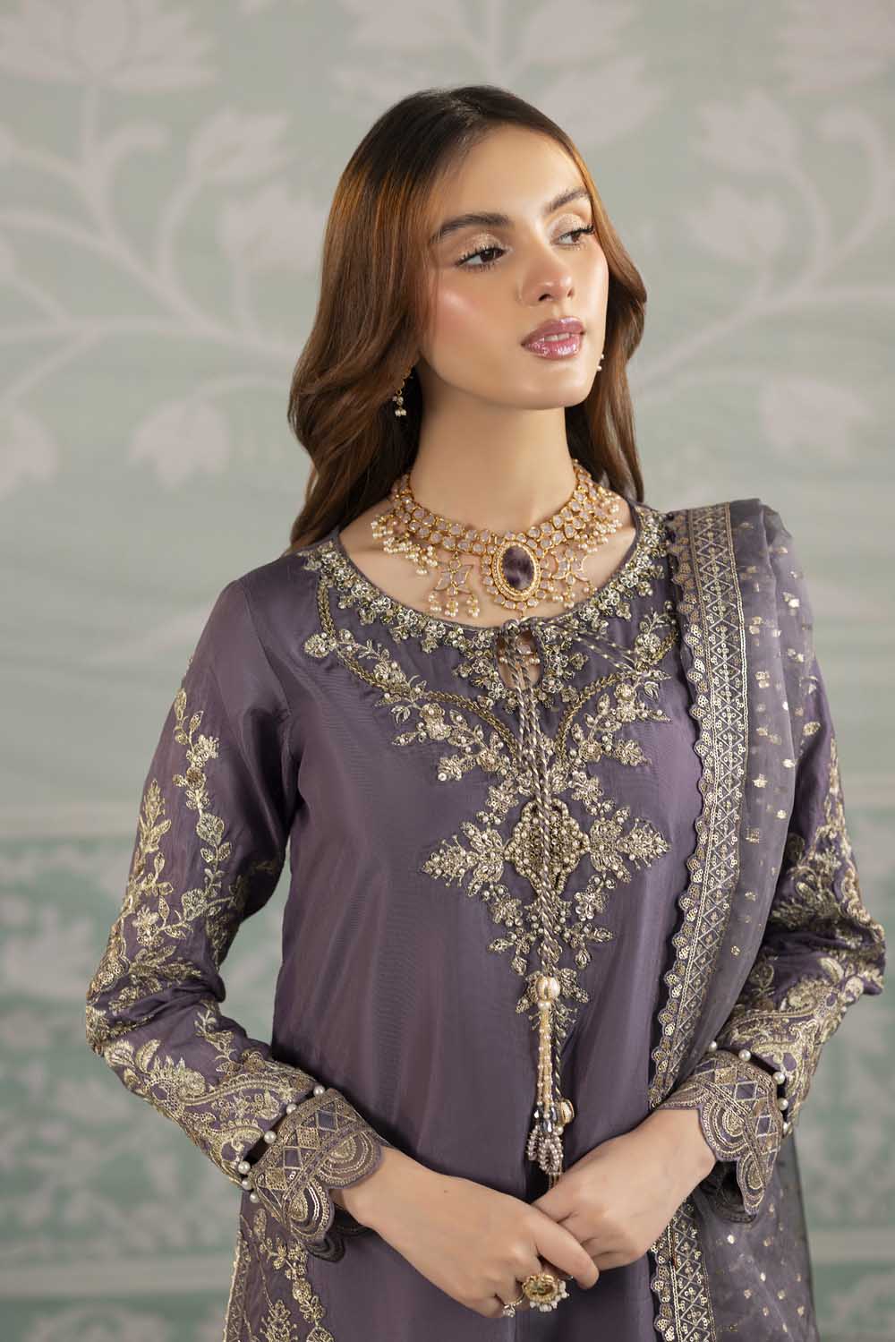 ZR-2556 | MAUVE Zahra Rubab
