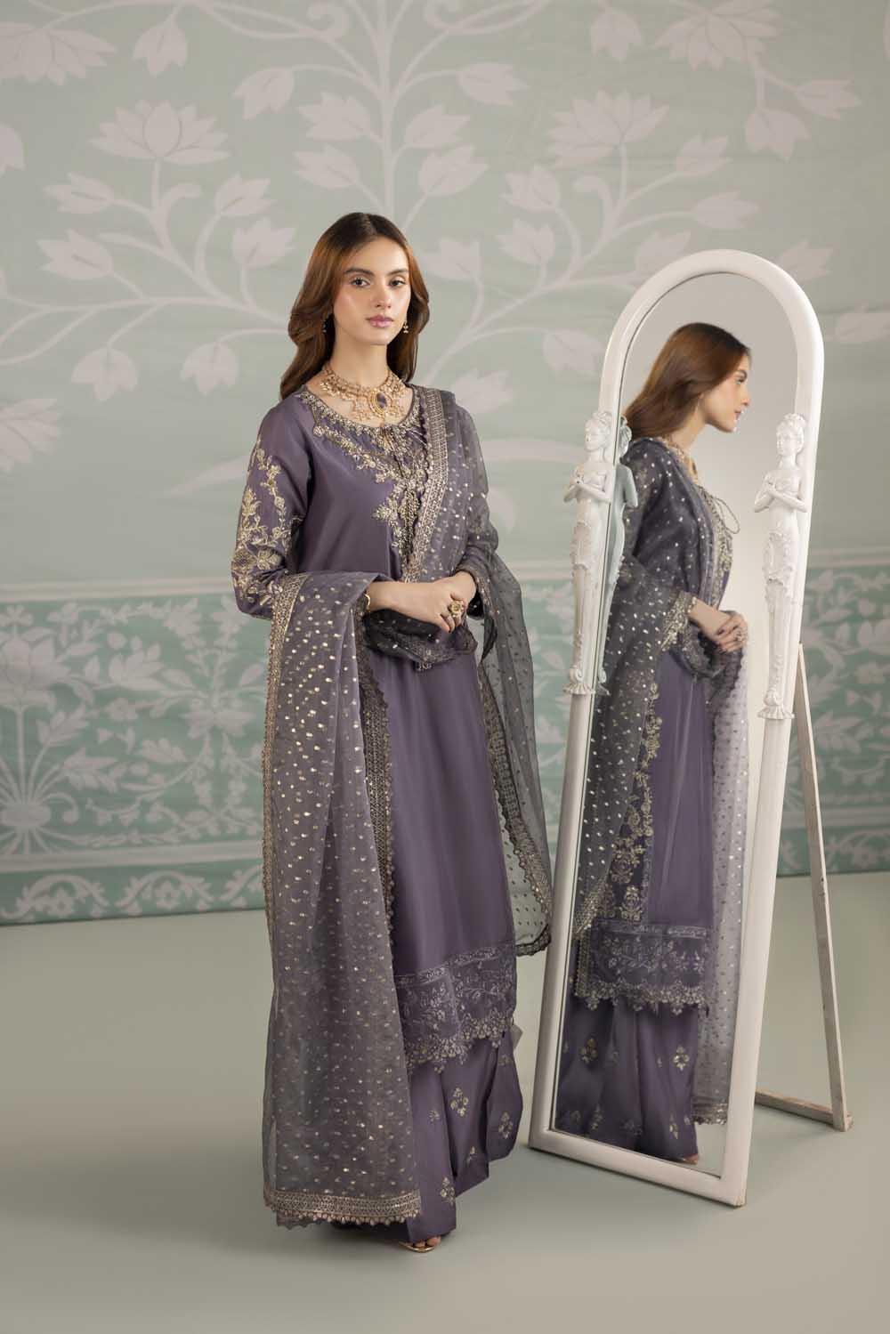 ZR-2556 | MAUVE Zahra Rubab