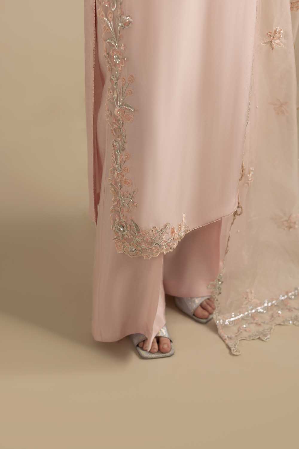 ZR-2558 | ROSE PINK Zahra Rubab