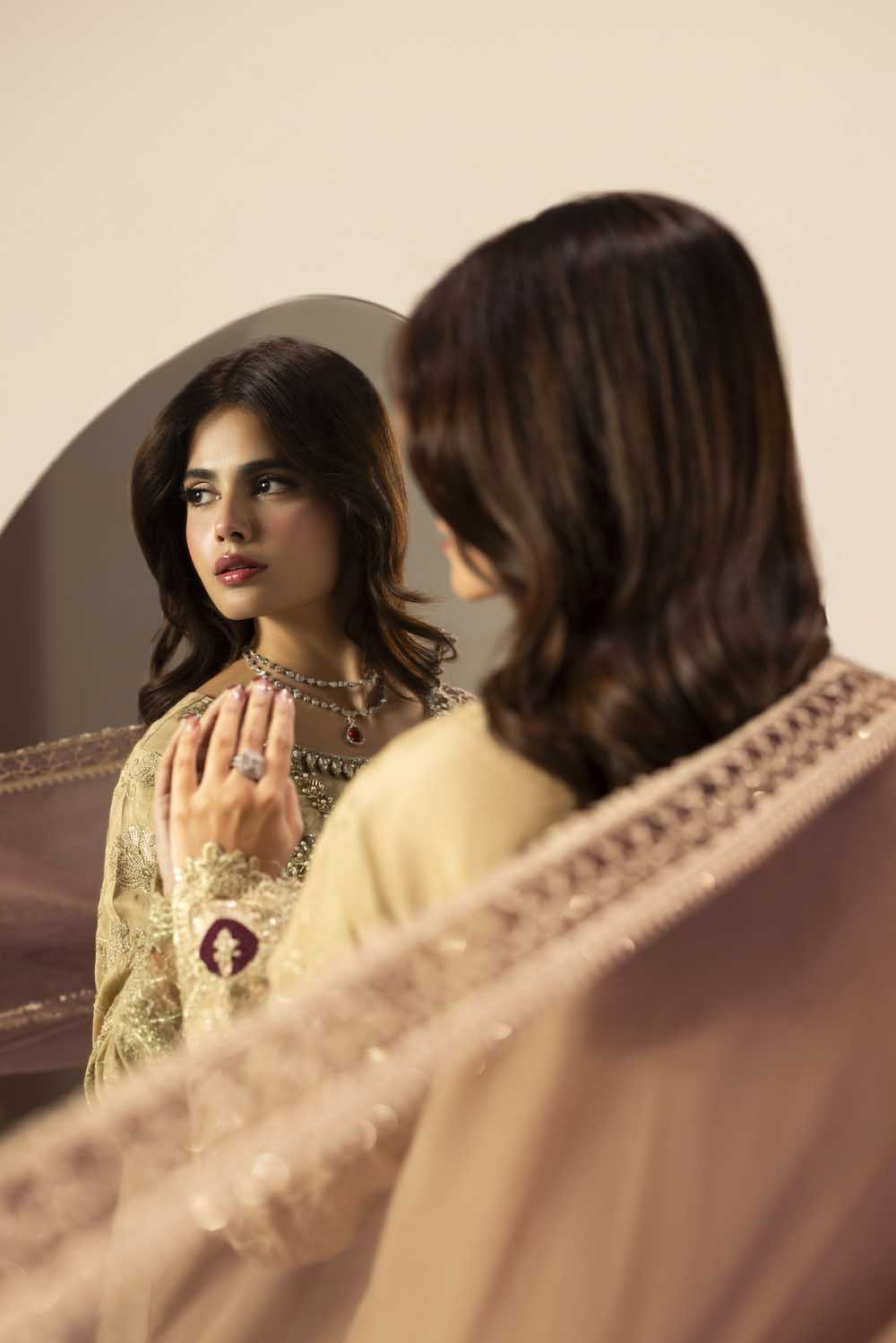 ZR-2609 | GOLD Zahra Rubab