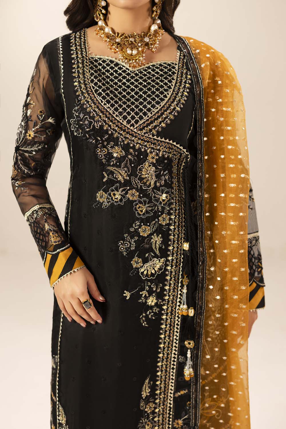 ZR-2555 | Black Zahra Rubab