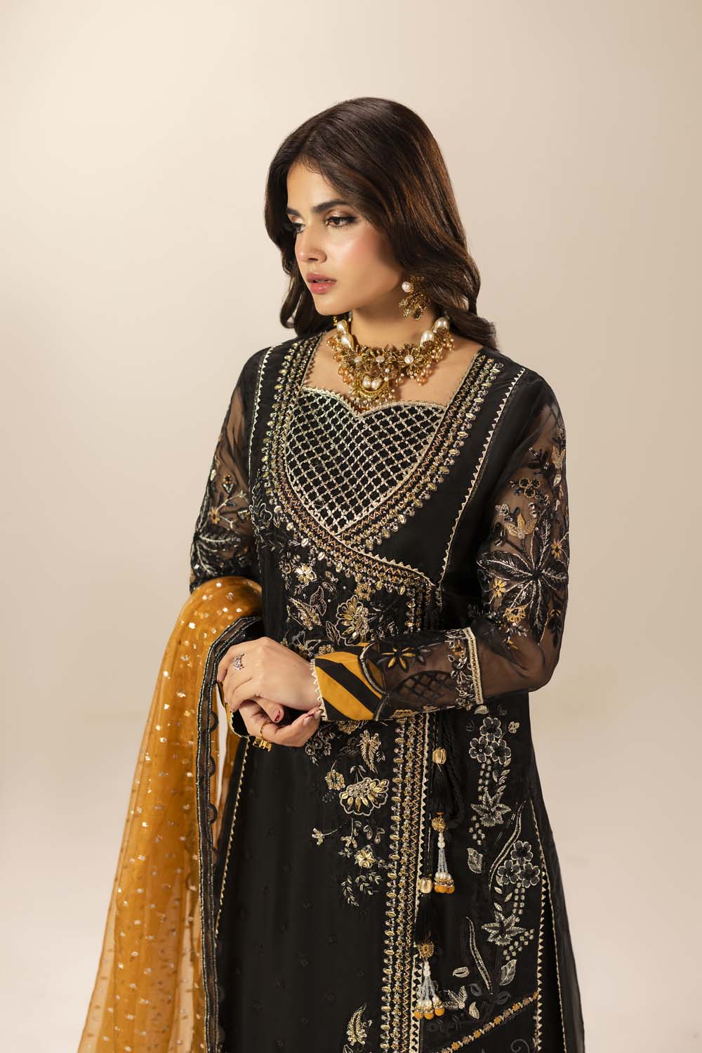 ZR-2555 | Black Zahra Rubab