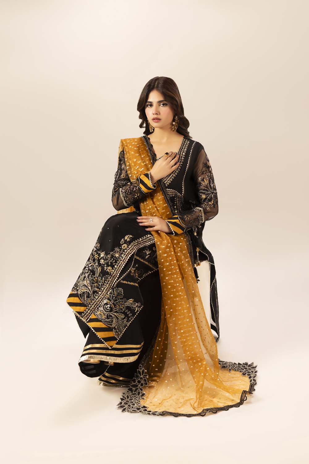 ZR-2555 | Black Zahra Rubab