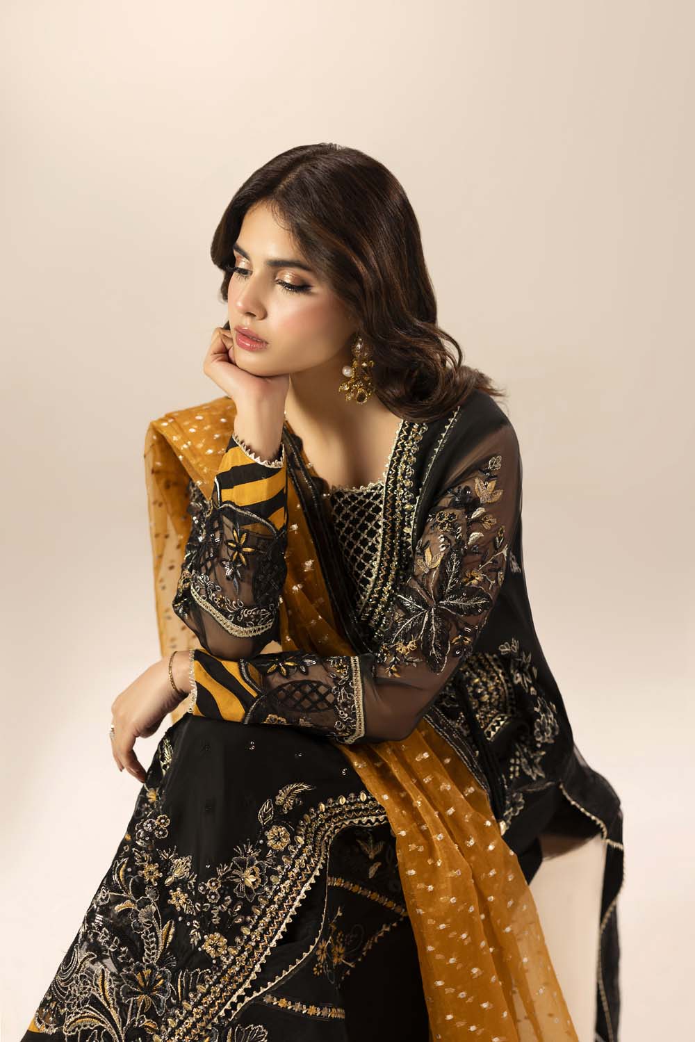 ZR-2555 | Black Zahra Rubab