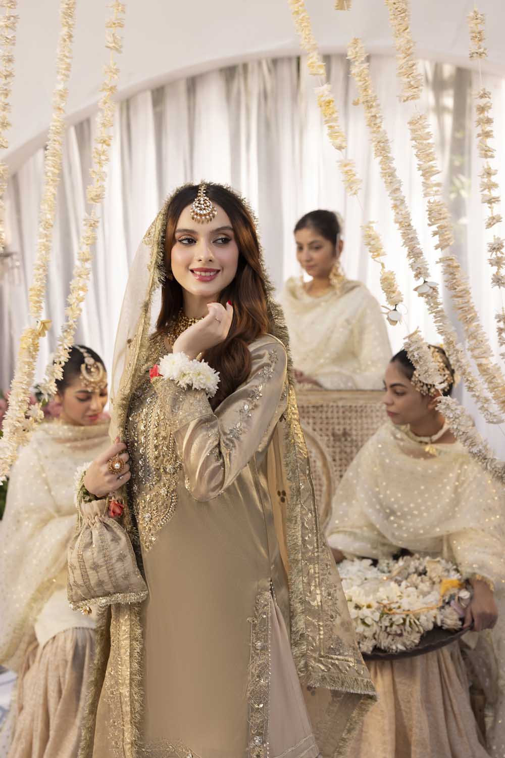ZR-2570 | GOLD Zahra Rubab