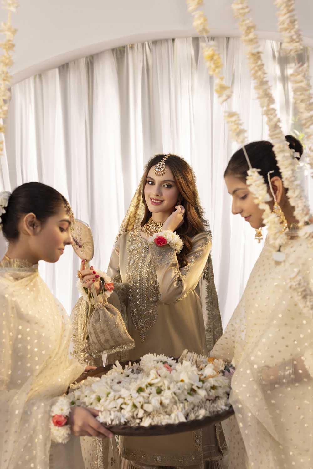 ZR-2570 | GOLD Zahra Rubab