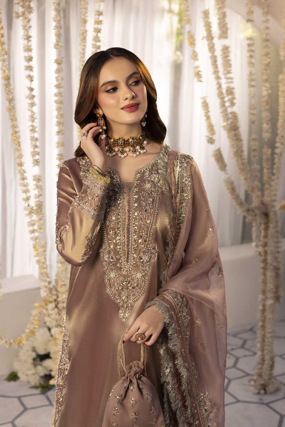 ZR-2570 | T-PINK Zahra Rubab