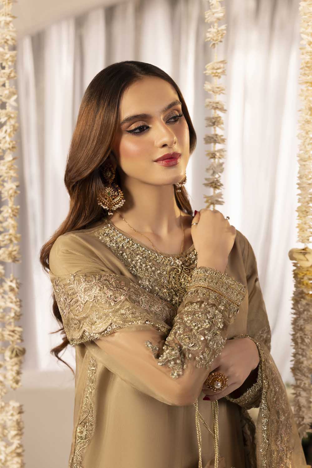 ZR-2568 |  BEIGE Zahra Rubab