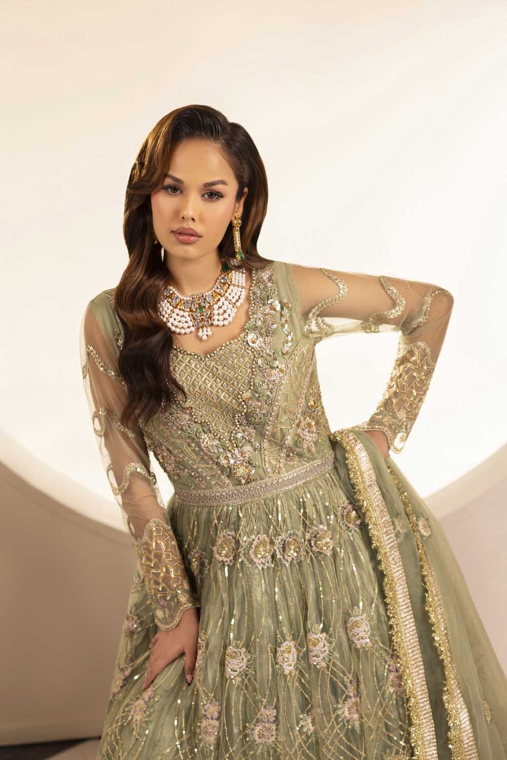 ZR-2586 | MINT Zahra Rubab