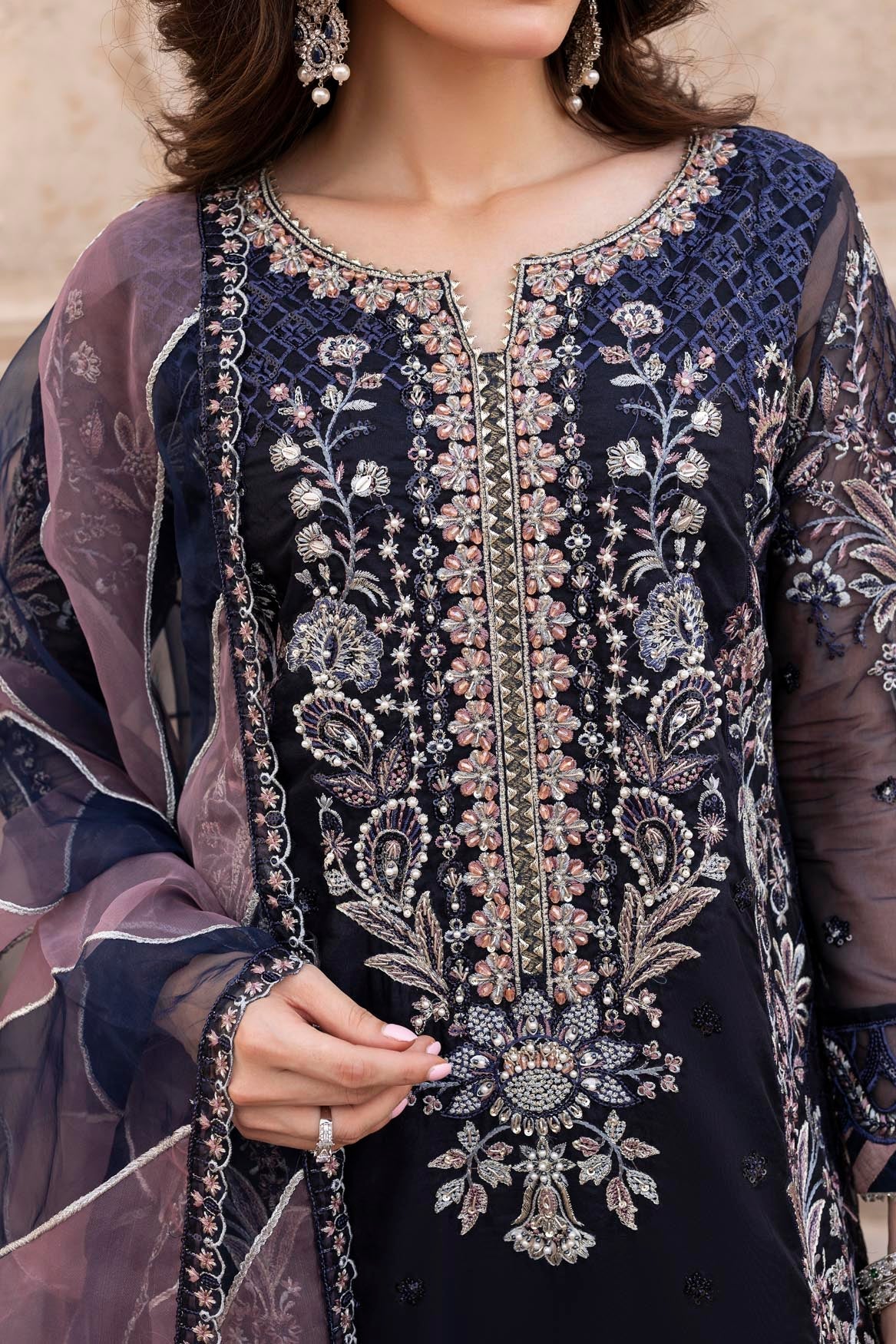 ZR-2552 | ZEENAT Zahra Rubab