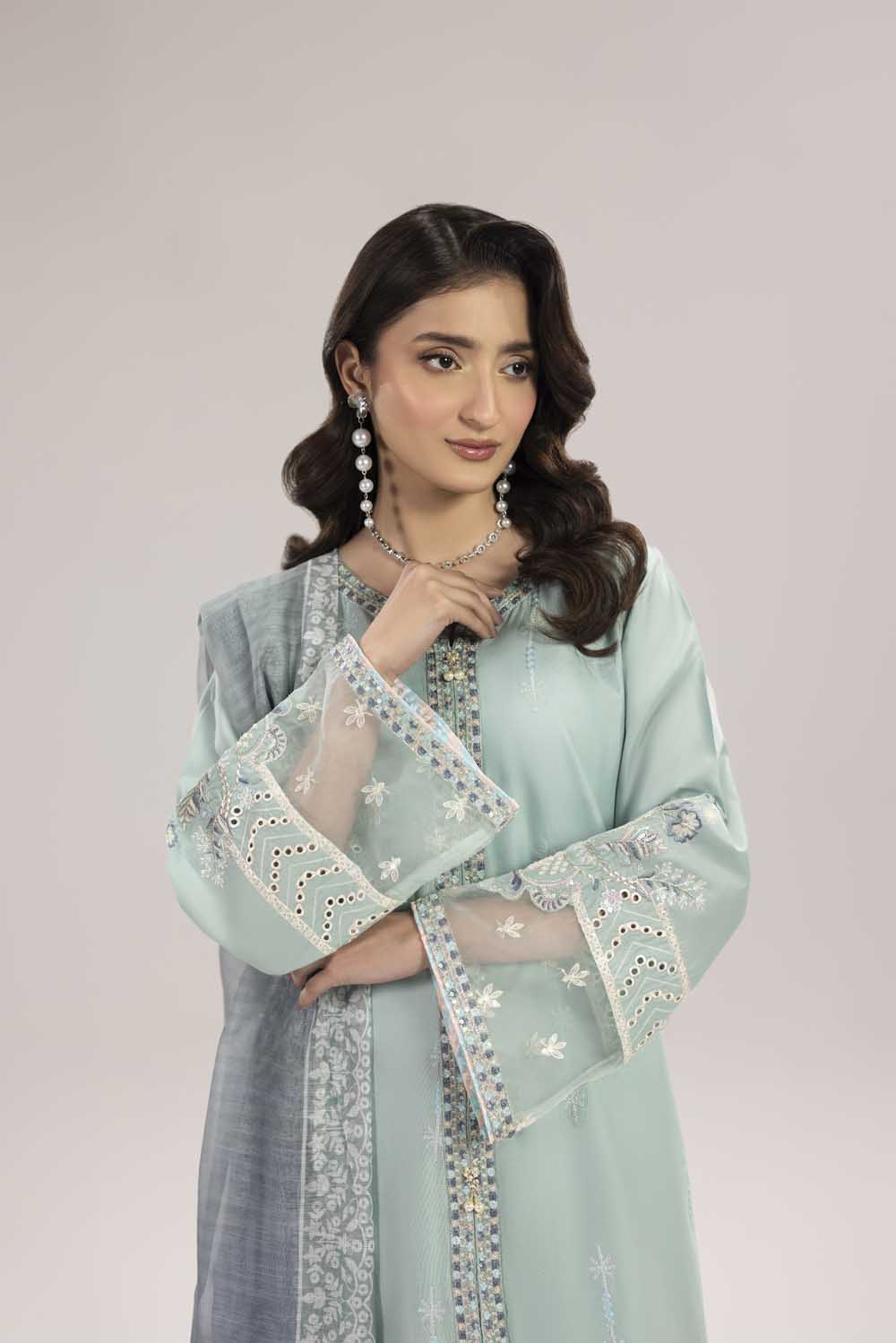 ZR-2620 | AQUA Zahra Rubab